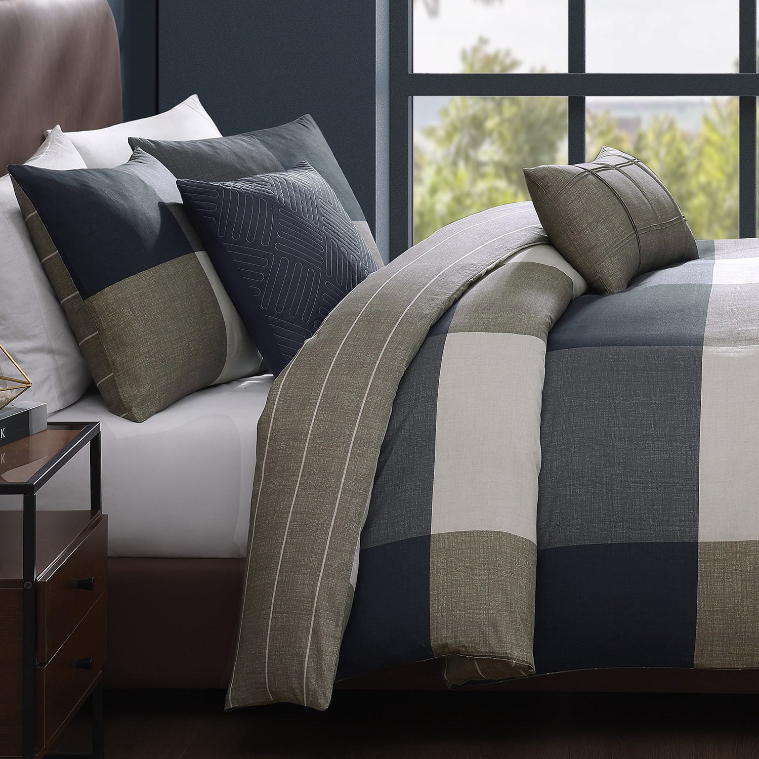 Bebejan Checkered Navy Tan 5-pc. Midweight REVERSIBLE Comforter Set