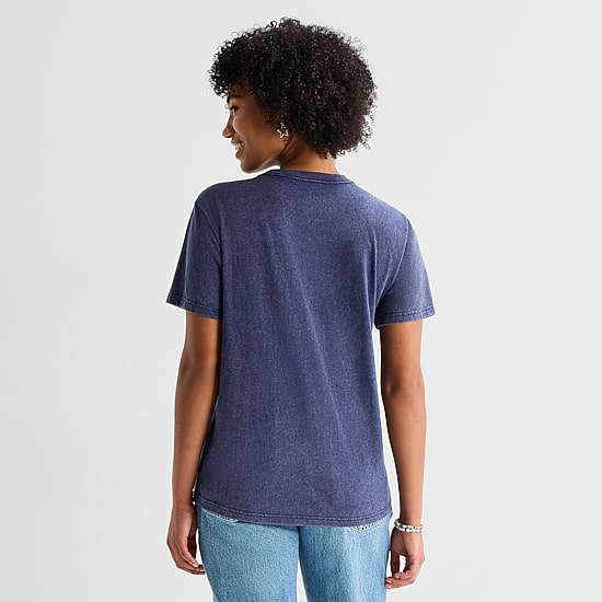 Bluey Boyfriend Tee Womens Juniors Crew Neck Short Sleeve Loose Fit Bluey Graphic T-Shirt