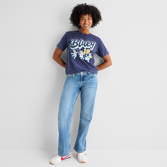 Bluey Boyfriend Tee Womens Juniors Crew Neck Short Sleeve Loose Fit Bluey Graphic T-Shirt