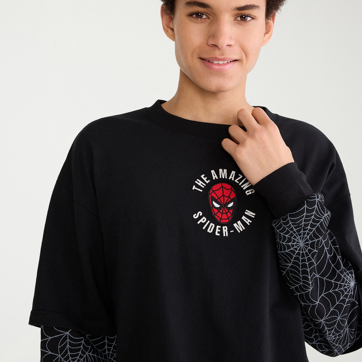 AEROPOSTALE Mens Crew Neck Long Sleeve Spiderman Twofer Graphic T-Shirt