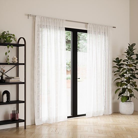 Umbra® Cappa 1¼" Adjustable Curtain Rod