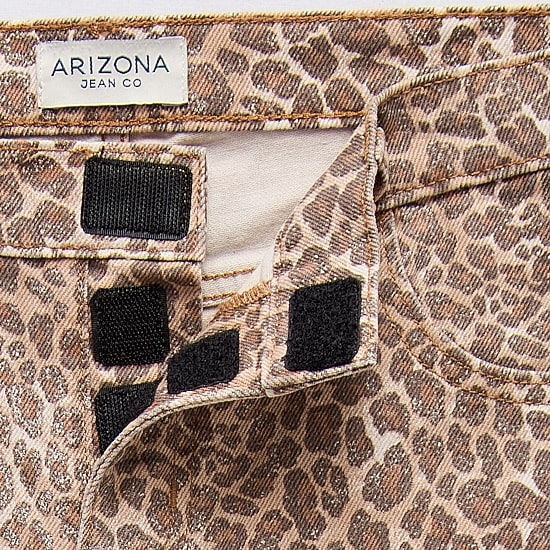 Arizona Womens Juniors Low Rise Easy-on + Easy-off Baggy Fit Straight Leg Jean