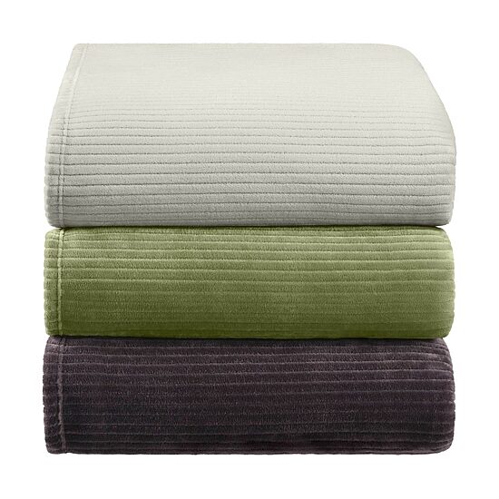 IZOD Ribbed Plush Lightweight Blanket