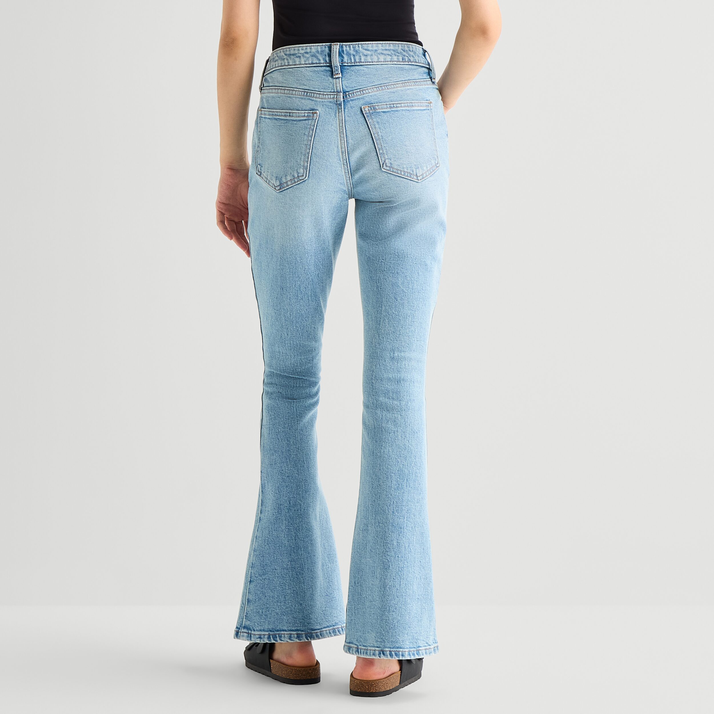 Arizona Womens Juniors Low Rise Bootcut Jean
