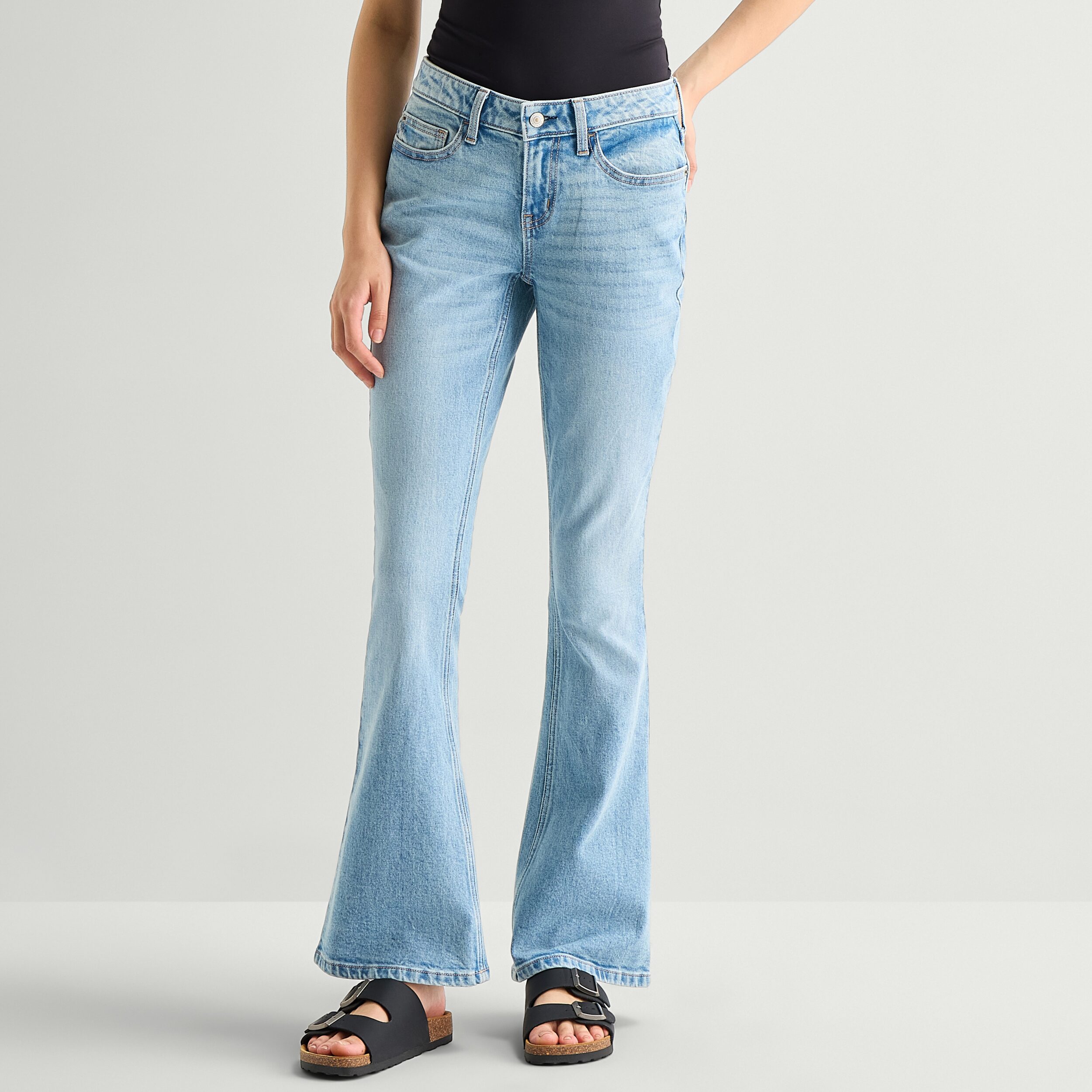 Arizona Womens Juniors Low Rise Bootcut Jean
