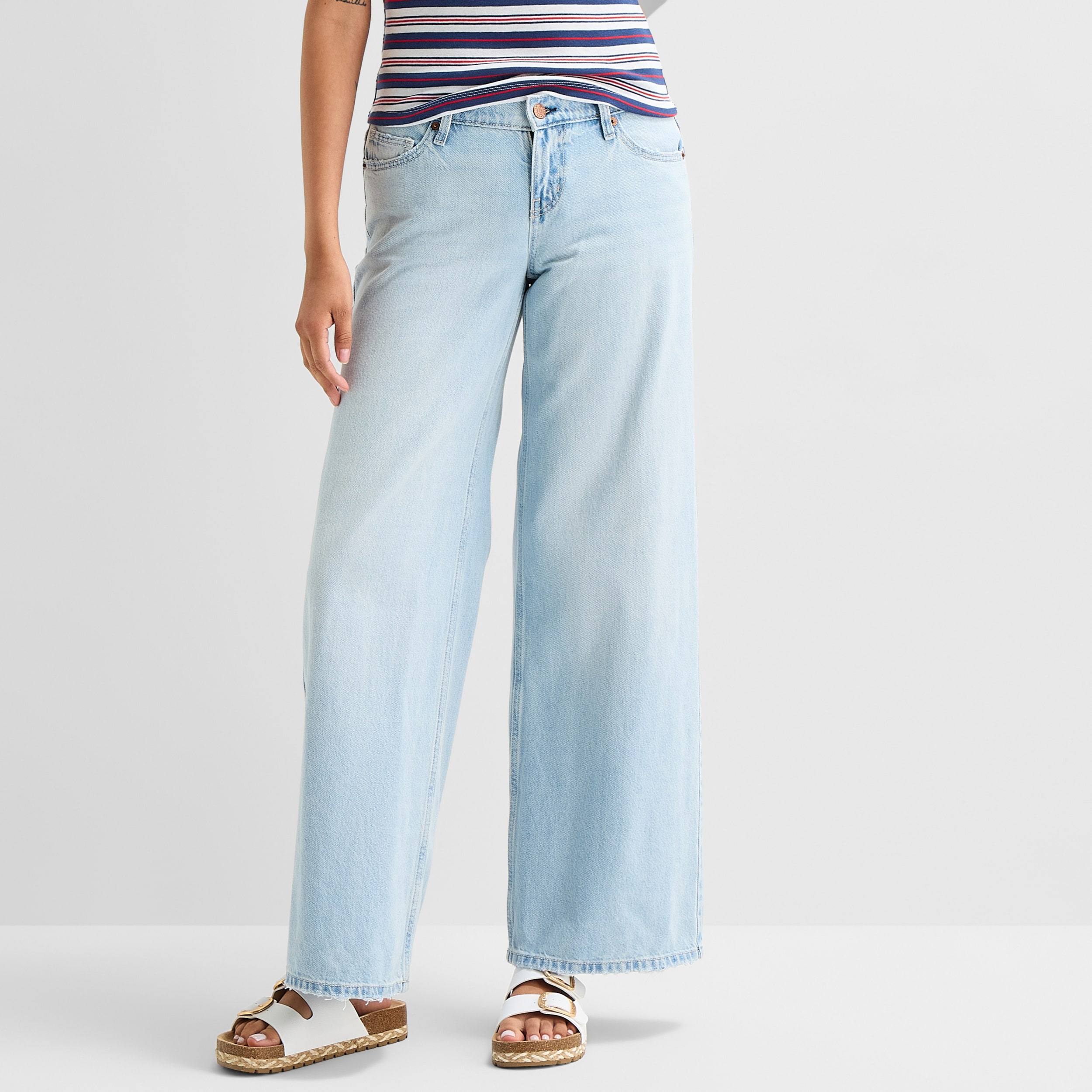 Arizona Womens Juniors Short Low Rise Baggy Fit Jean