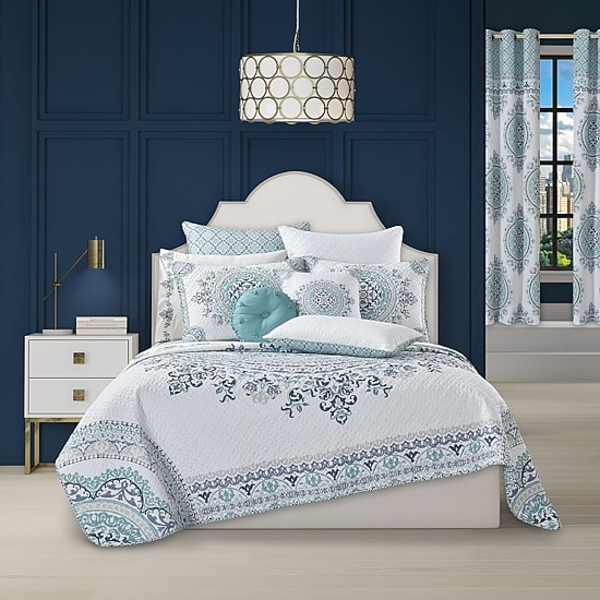 Queen Street Afton Medallion Reversible Quilt Set