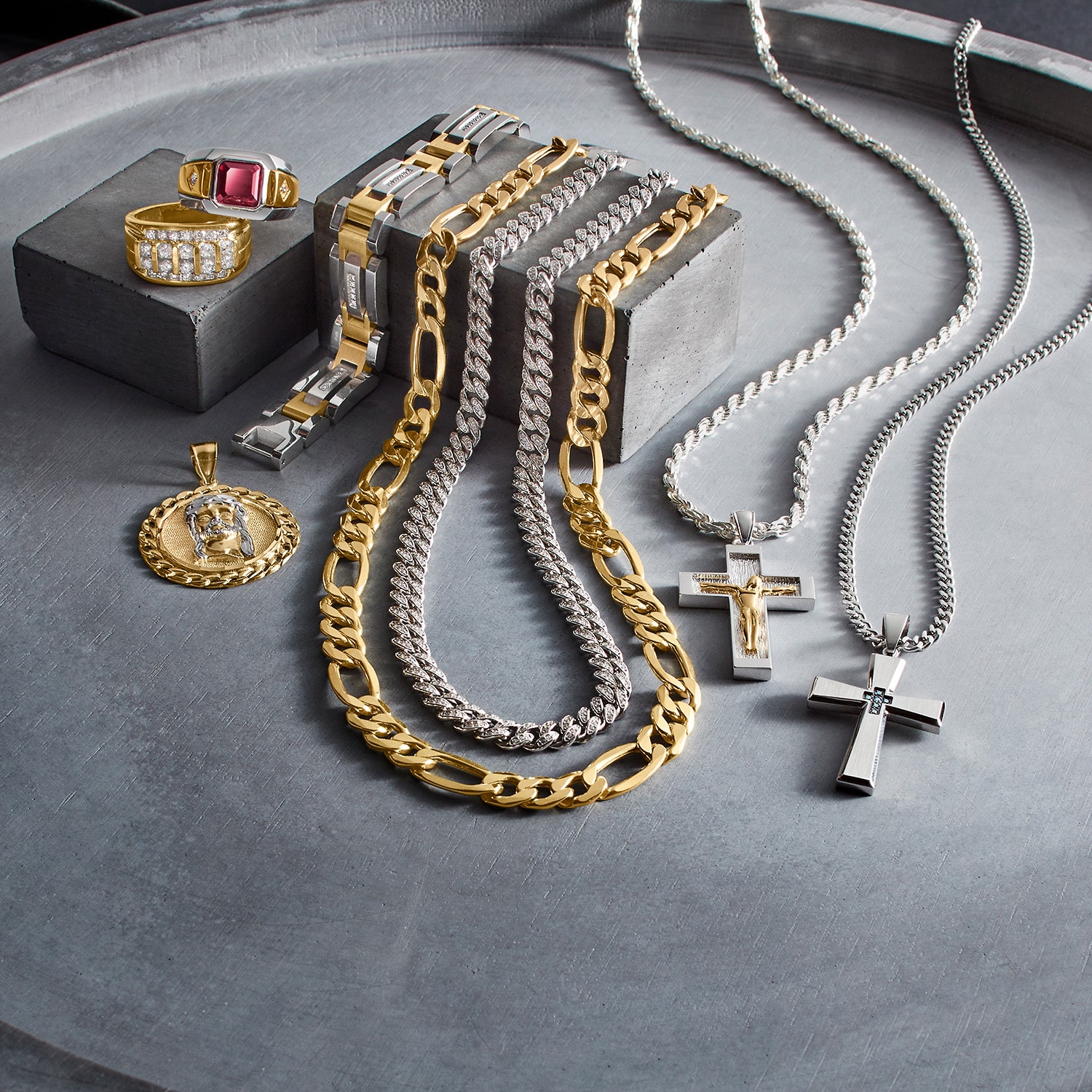 Made in Italy Mens 10K Gold 24 Inch Figaro Chain Necklace