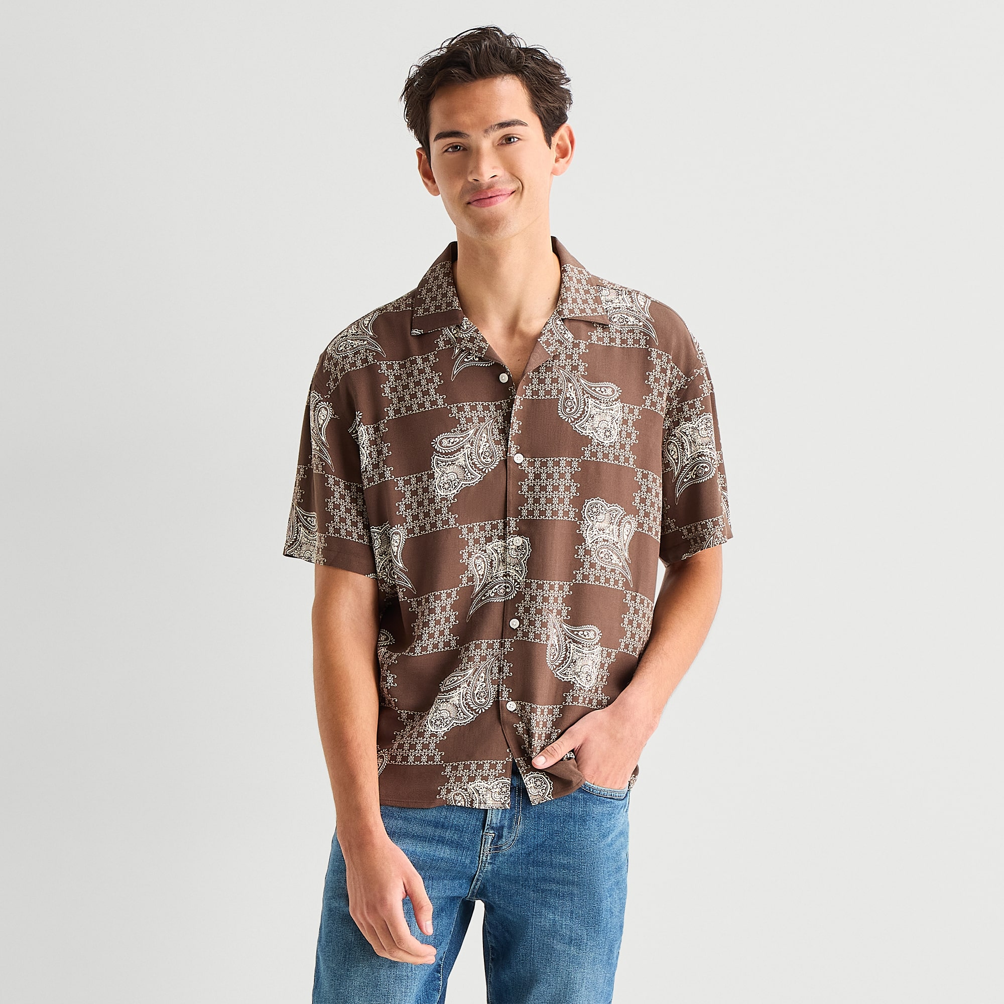 Arizona Mens Short Sleeve Boxy Fit Button-Down Shirt