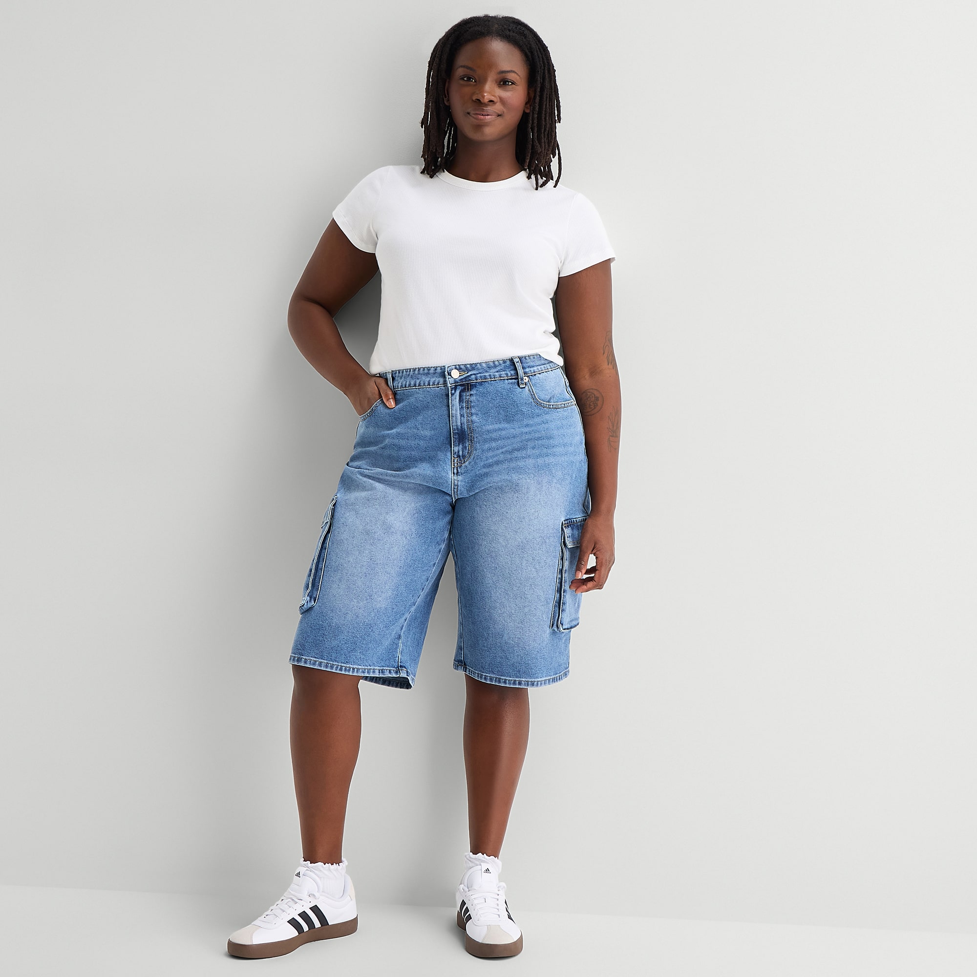 Forever 21 Womens Juniors Plus Cargo Short