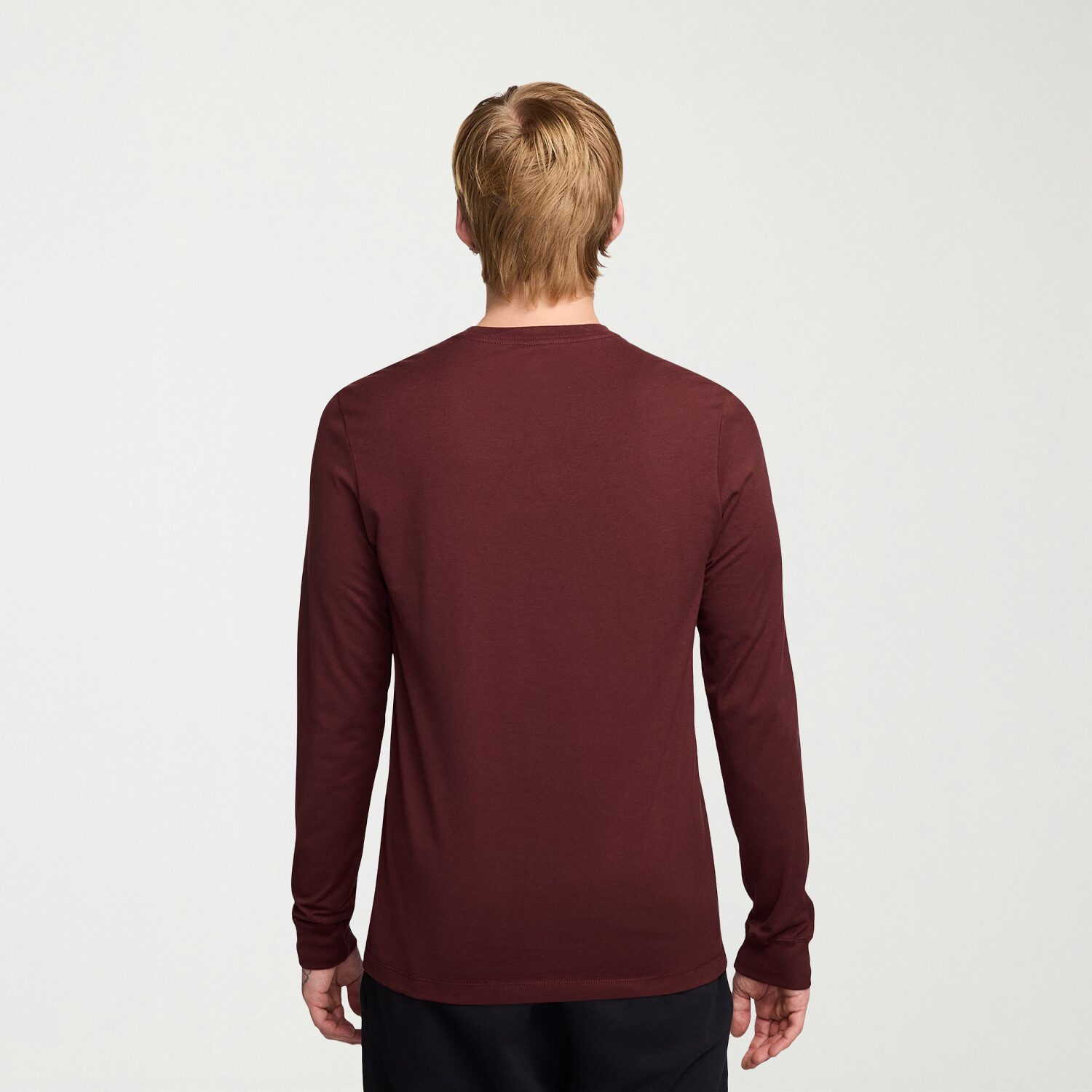Nike Sportswear Club Mens Crew Neck Long Sleeve Quick Dry Active T-Shirt