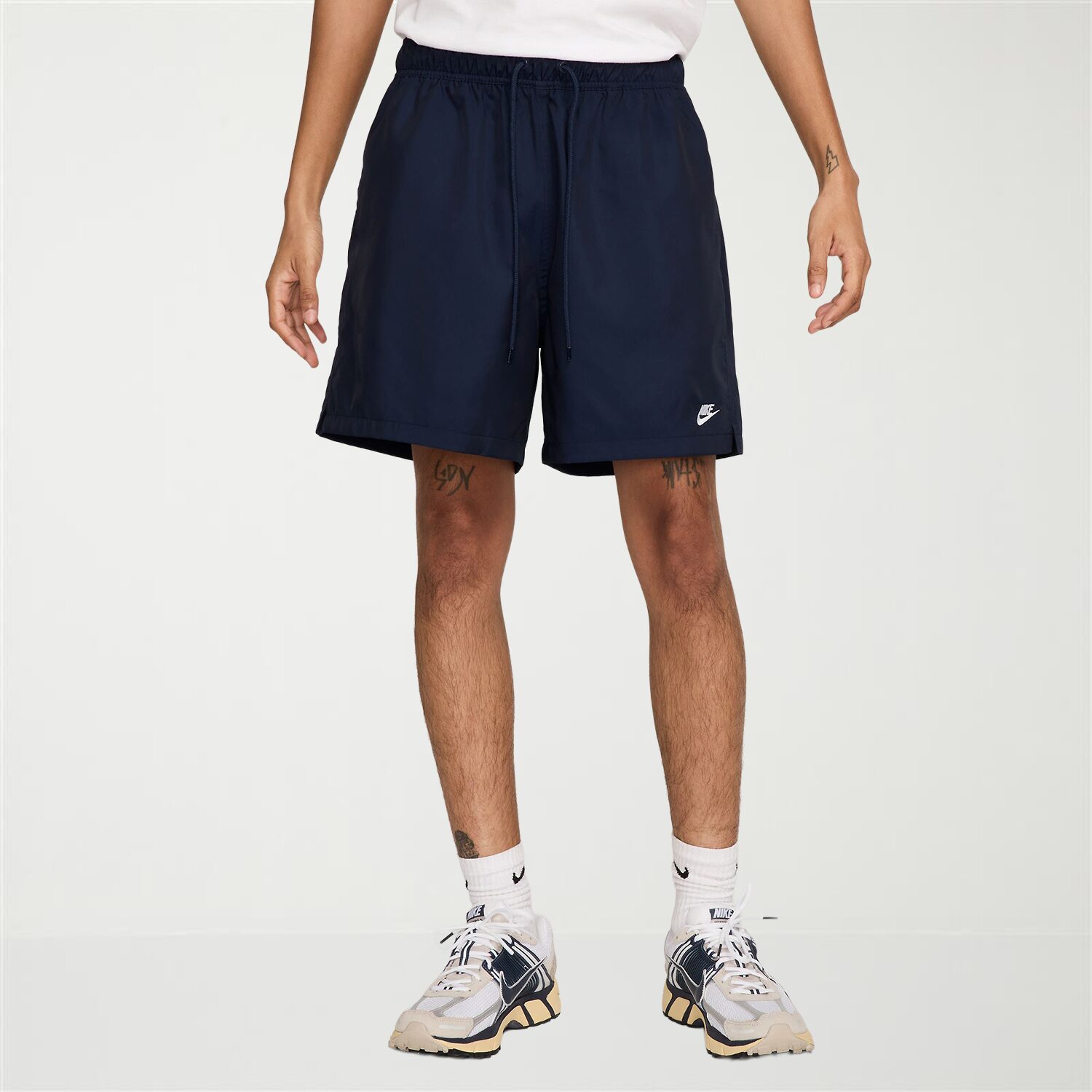 Nike Flow Mens 6" Mid Rise Workout Shorts