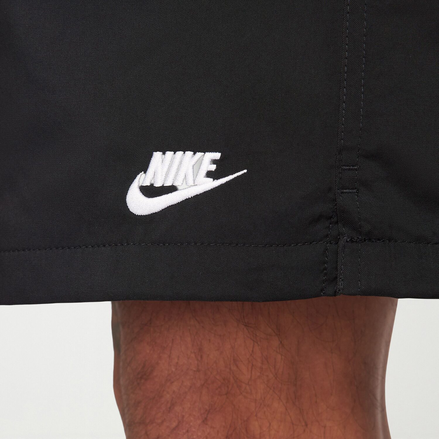 Nike Flow Mens 6" Mid Rise Workout Shorts