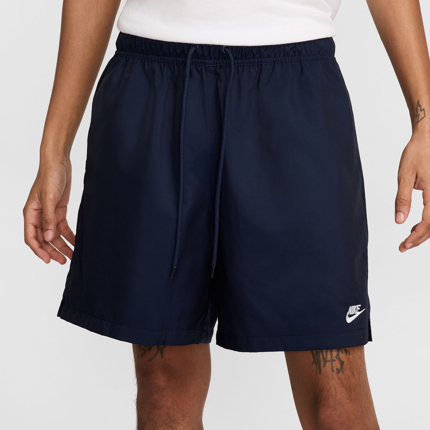 Nike Flow Mens 6" Mid Rise Workout Shorts
