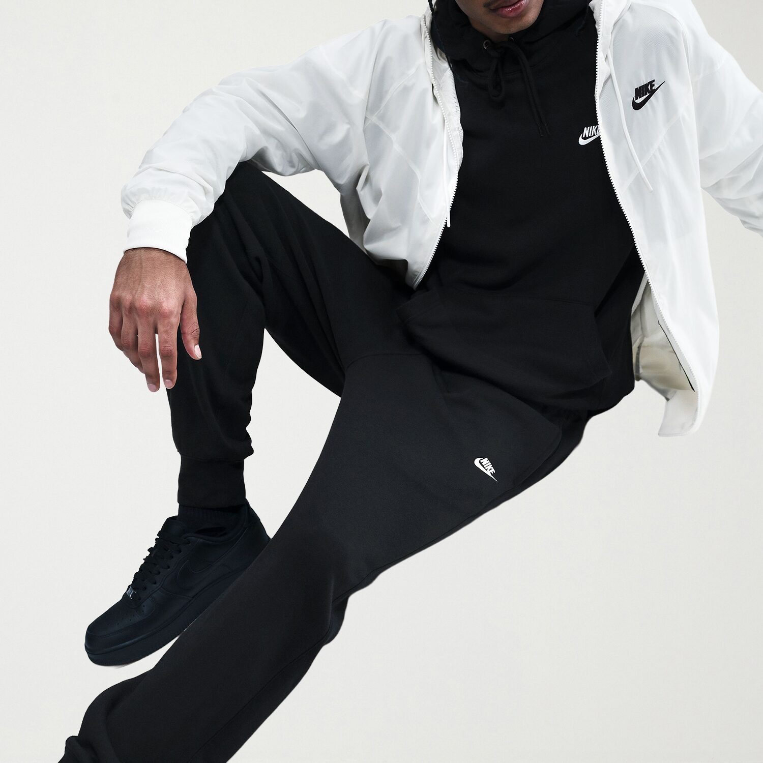 Nike Mens Cuffed Mid Rise Regular Fit Fleece Active Jogger Pant