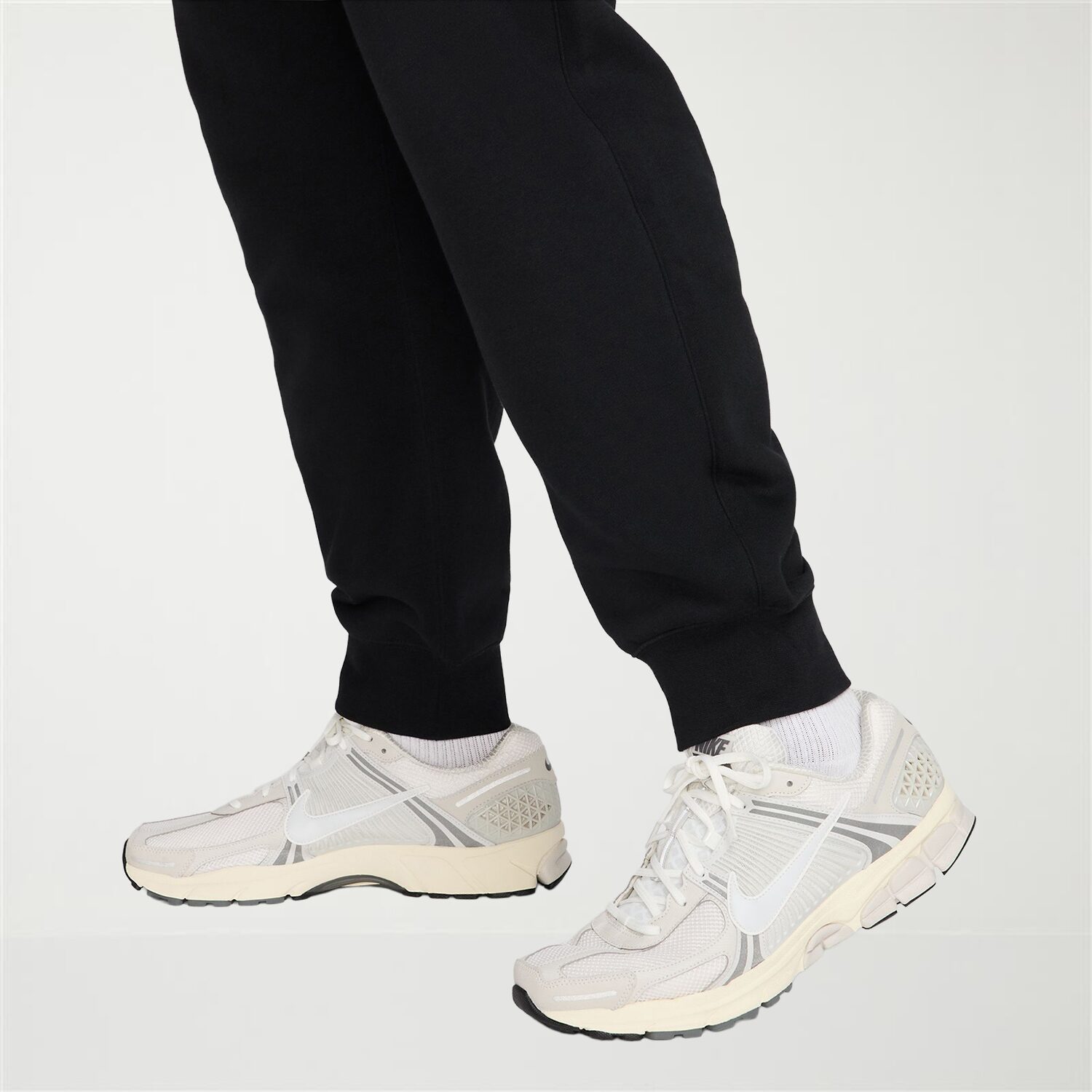 Nike Mens Cuffed Mid Rise Regular Fit Fleece Active Jogger Pant