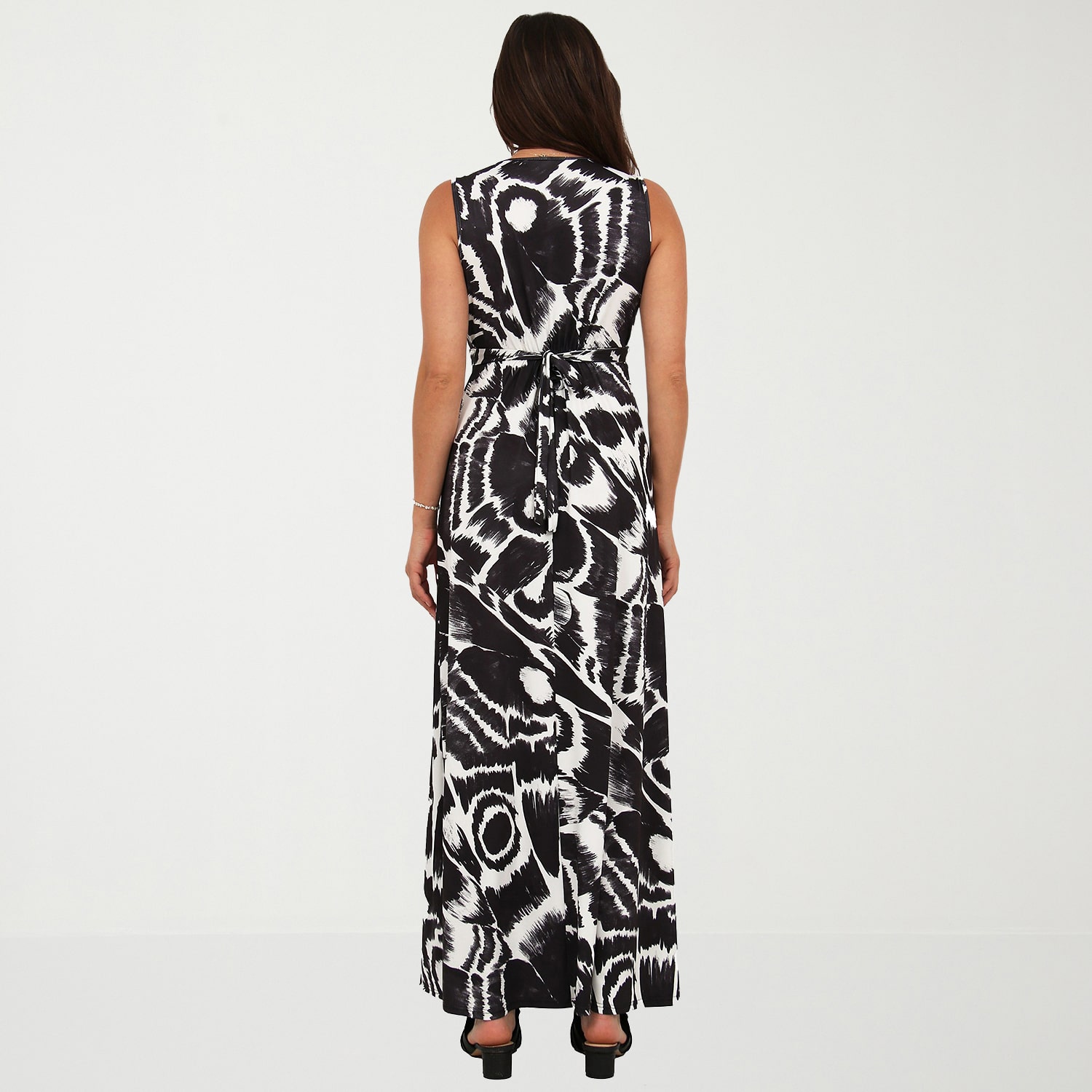 24seven Comfort Apparel Womens V Neck Sleeveless Paisley Empire Waist Dress