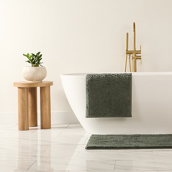 Casual Comfort Chenille Bath Rug