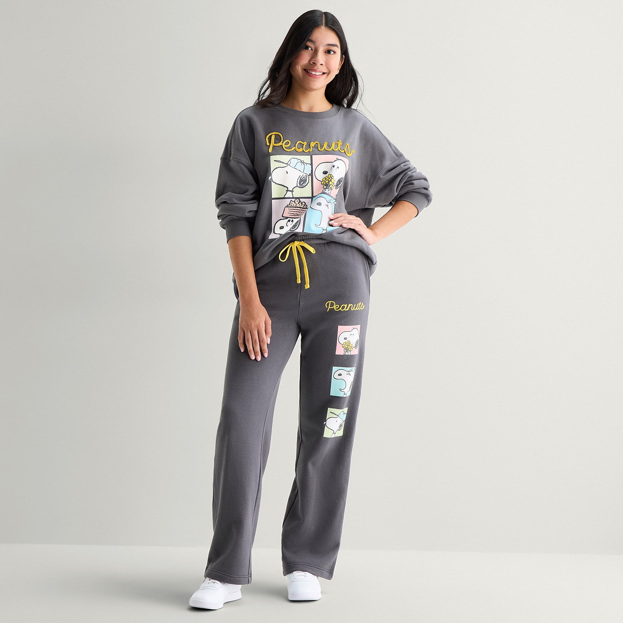 Peanuts Sweatpant Womens Juniors Wide Leg High Rise Fleece