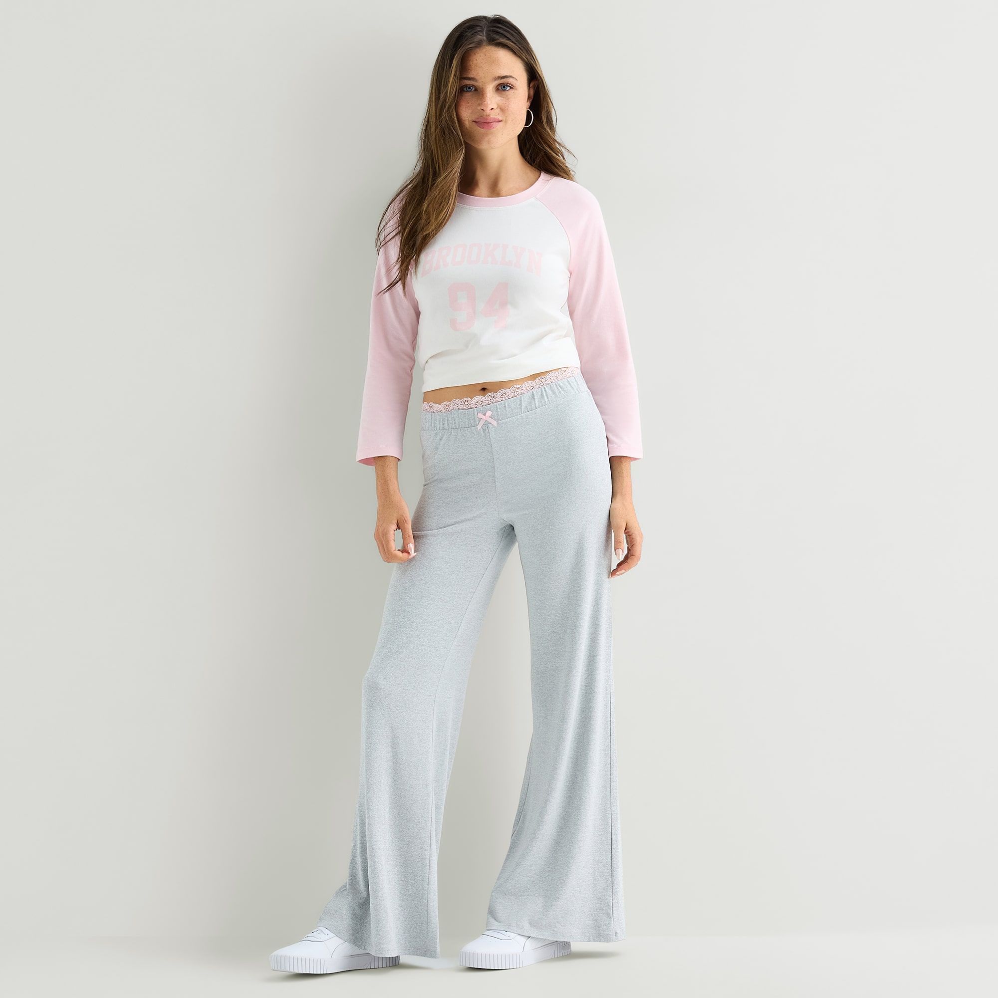 Forever 21 Womens Juniors Straight Mid Rise Pull-On Pant, Color