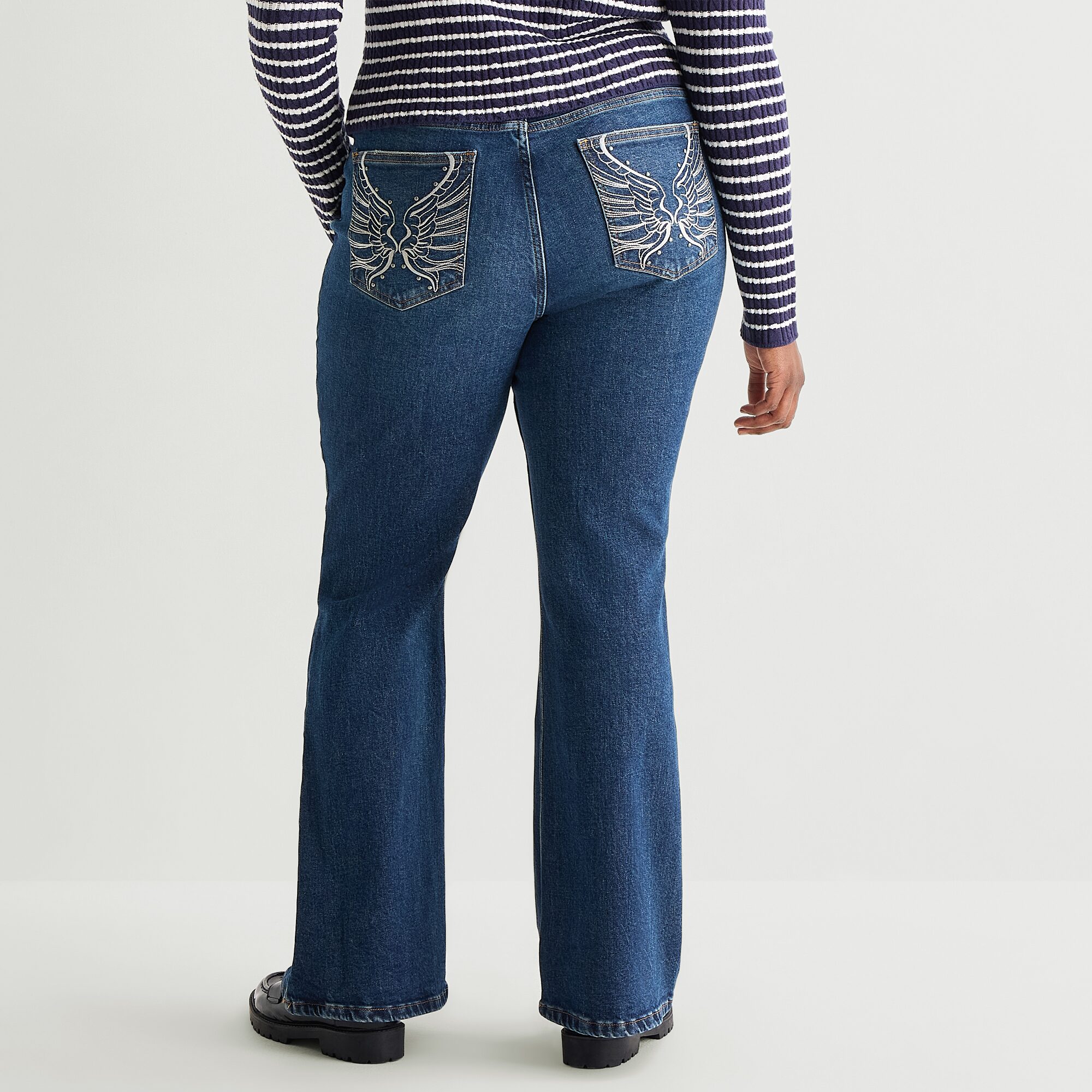 Arizona Womens Juniors Plus Low Rise Bootcut Jean