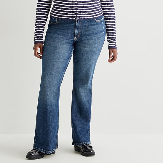 Arizona Womens Juniors Plus Low Rise Bootcut Jean