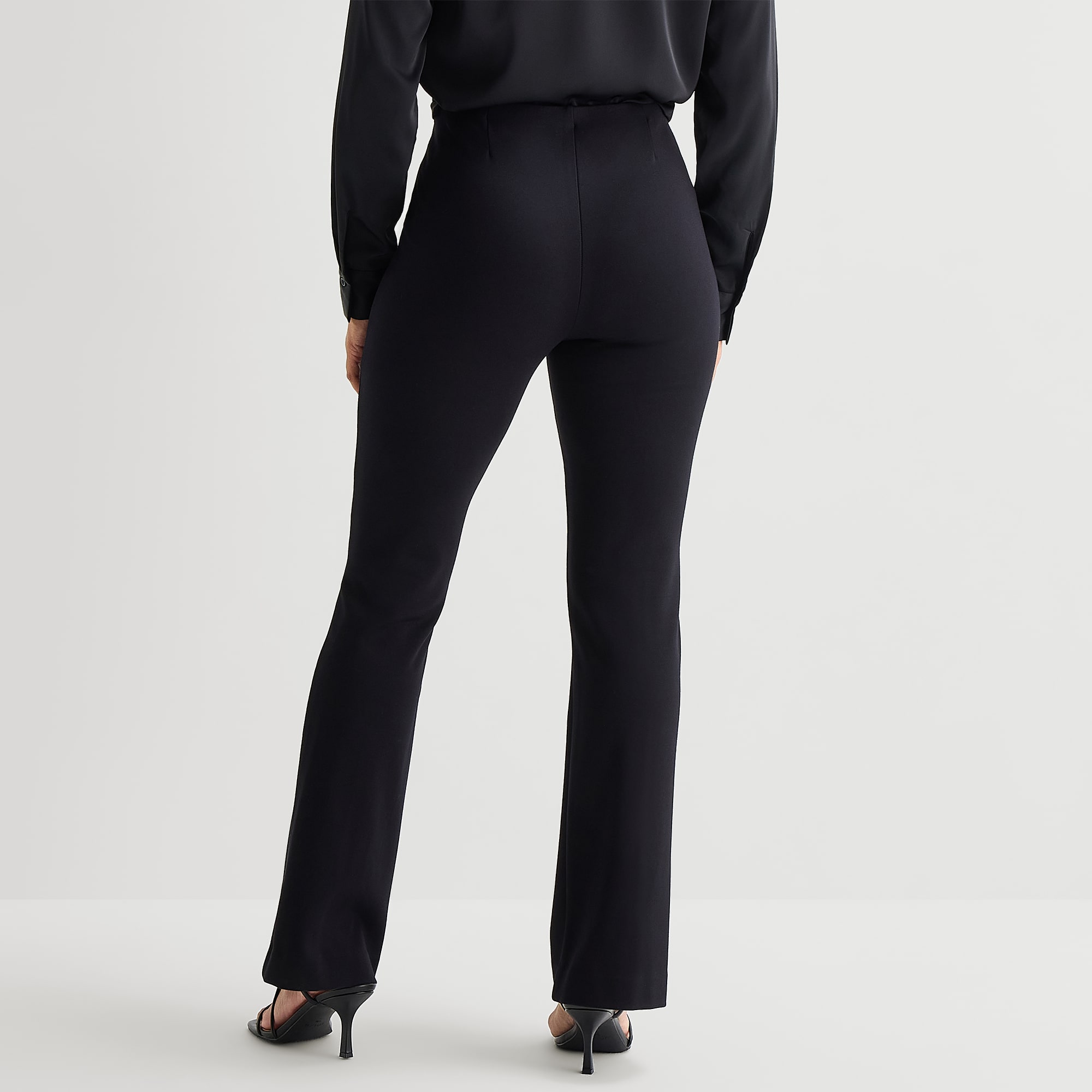 Bold Elements Womens Slim Pull-On Pant
