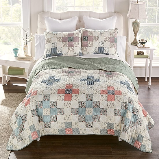 Donna Sharp April Patch 3-pc. Hypoallergenic Quilt Set