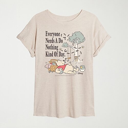 Hybrid Tees Womens Juniors Crew Neck Short Sleeve Oversized Winnie The Pooh Graphic T-shirt In Sand