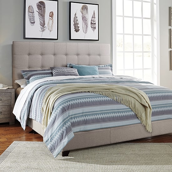 Signature Design by Ashley® Dolante Collection Tufted Bed