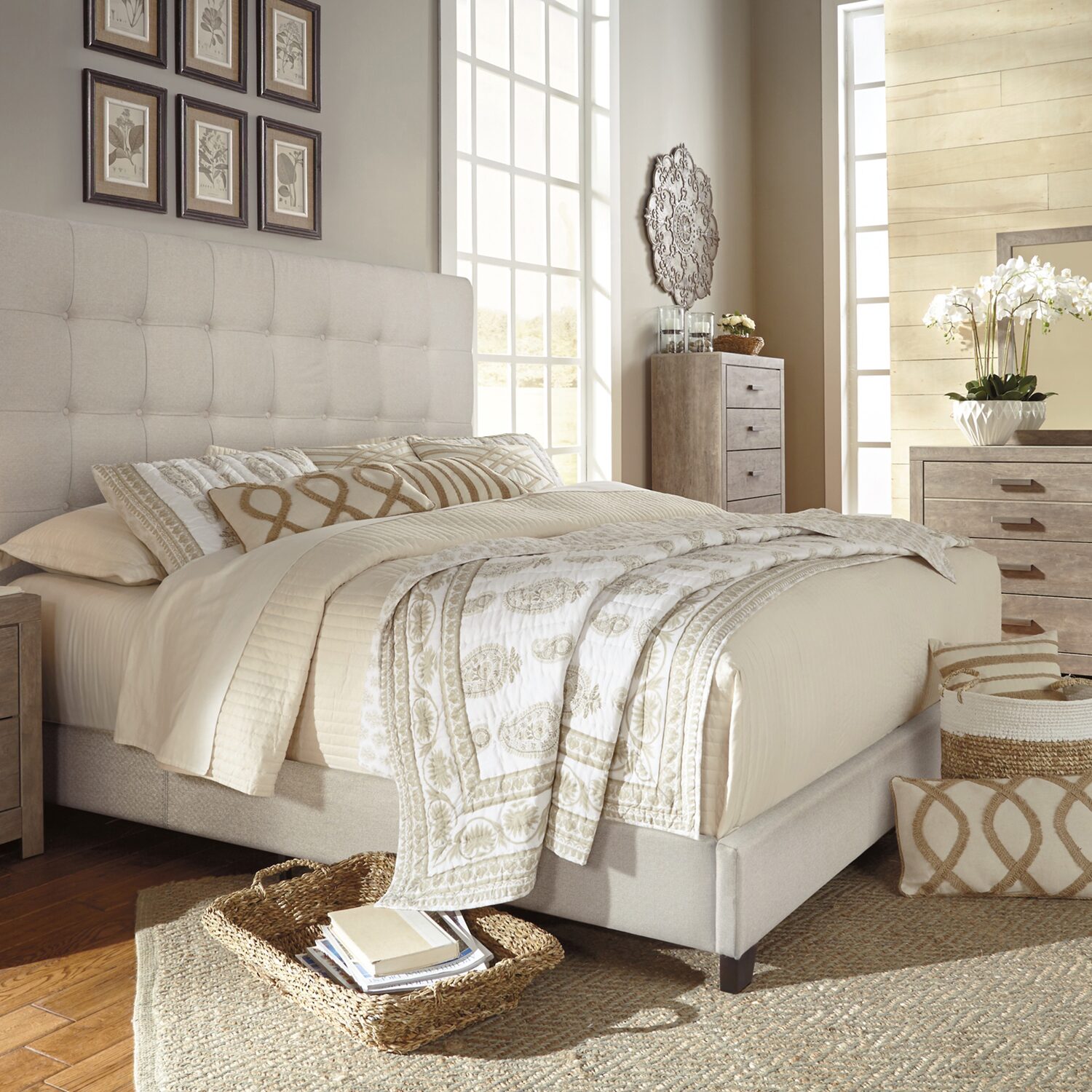 Signature Design by Ashley® Dolante Collection Tufted Bed