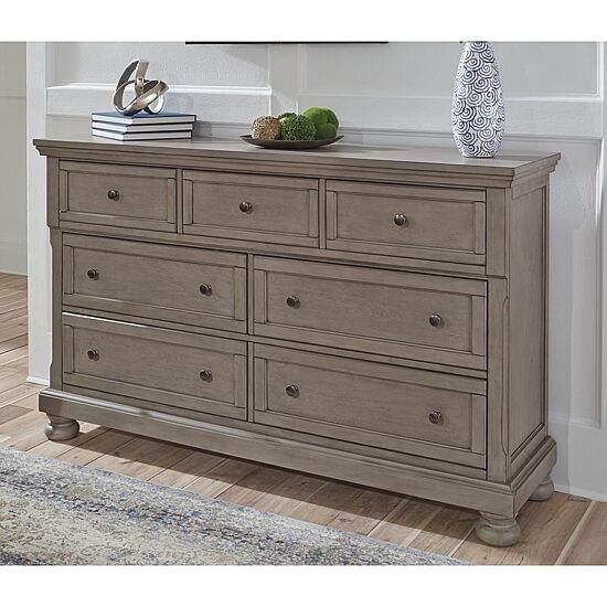 Signature Design by Ashley Lettner 7-Drawer Dresser in Light Gray