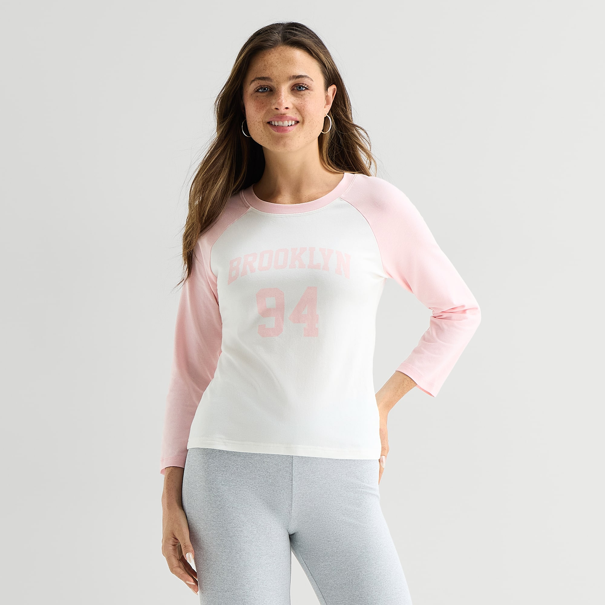 Forever 21 Womens Juniors Round Neck 3/4 Sleeve Regular Fit Graphic T-Shirt
