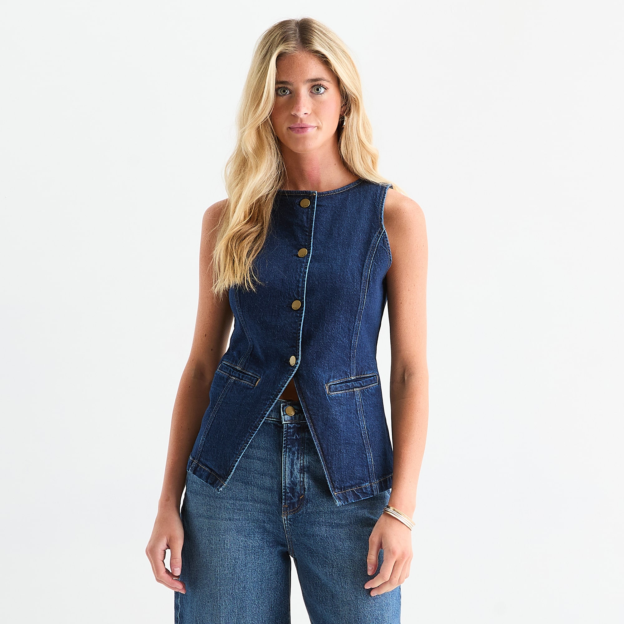 a.n.a Denim Womens Round Neck Sleeveless Vest