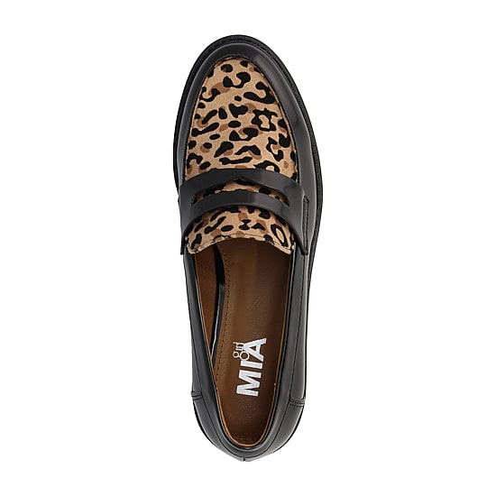 Mia Girl Christaa Womens Moc Closed Toe Loafers