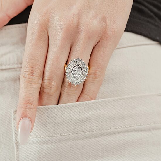 (Si2 / G) Womens 2 1/2 CT. T.W. Lab Grown White Diamond 10K Gold Oval Marquise Cluster Cocktail Ring