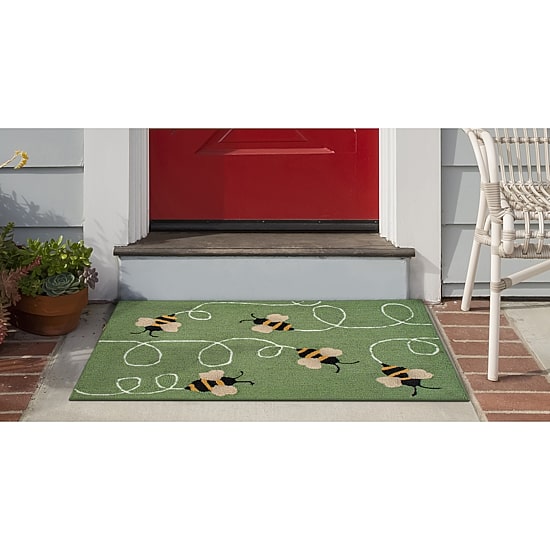 Liora Manne Frontporch Buzzy Bees Hand Tufted Washable Indoor Outdoor Rectangular Accent Rug