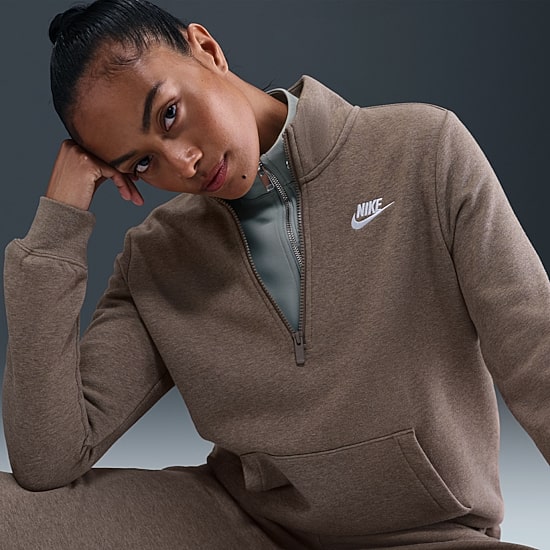 Nike Womens Mock Neck Long Sleeve Active Quarter-Zip Pullover