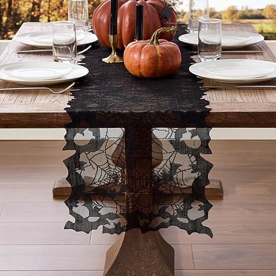 Threadmade Bats and Web Table Runner