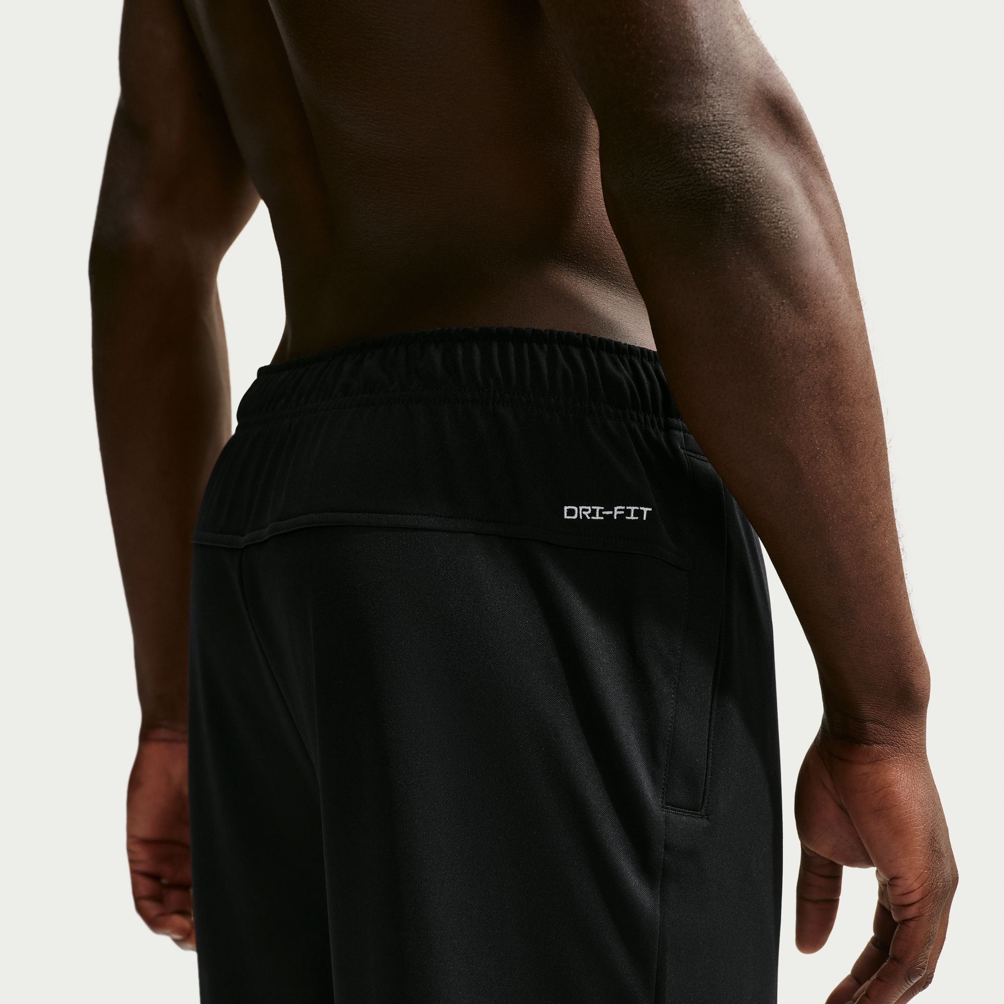 Nike Totality Mens Quick Dry Straight Mid Rise Regular Fit Track Pant