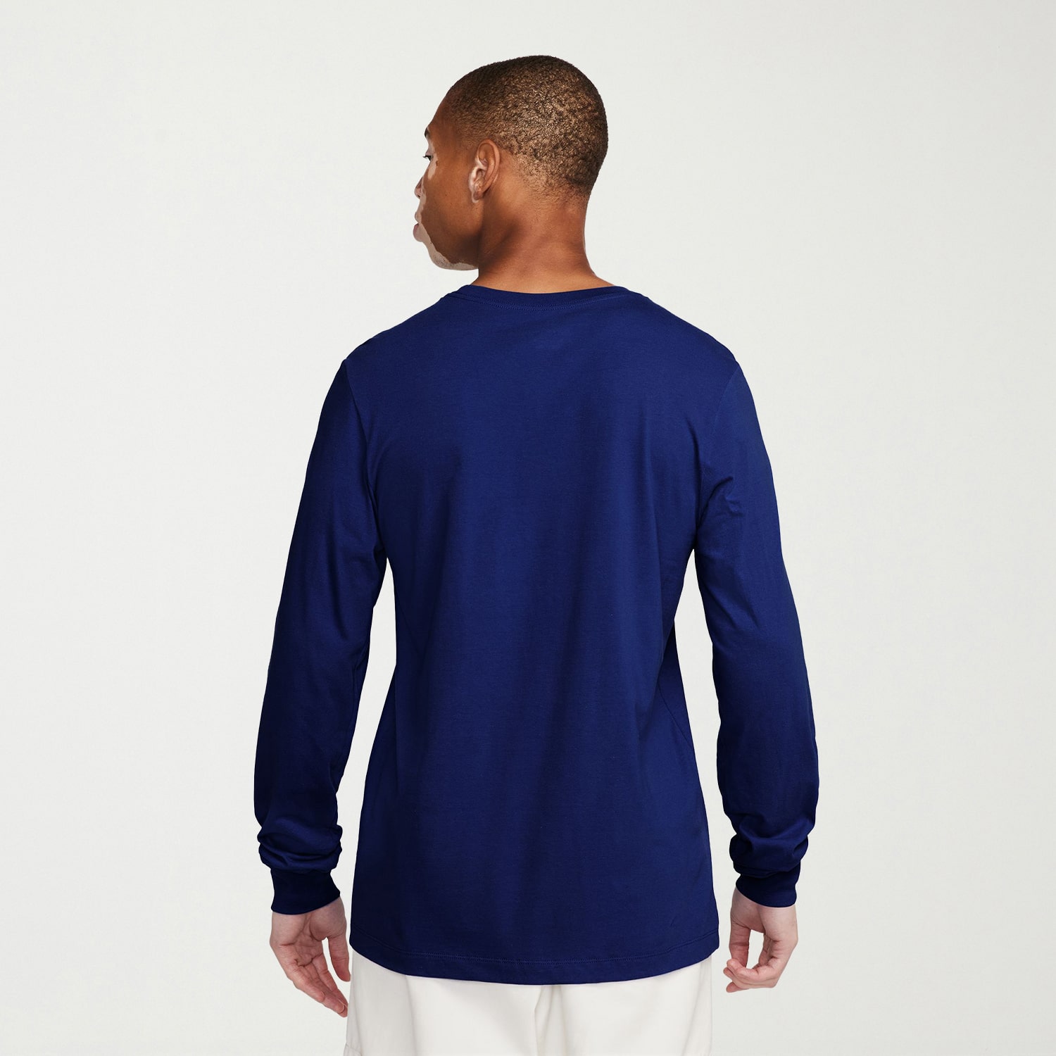 Nike Club Mens Crew Neck Long Sleeve Quick Dry Embroidered Active Big and Tall T-Shirt
