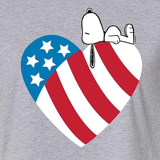 Heart Flag Cropped Womens Juniors Crew Neck Short Sleeve Regular Fit Peanuts Snoopy Graphic T-Shirt