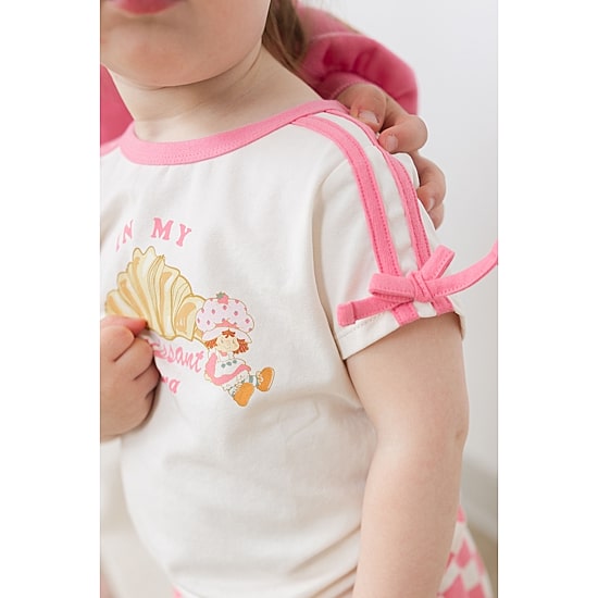 Grayson Little Toddler Girls Crew Neck Short Sleeve Relaxed Fit Strawberry Shortcake Graphic T-Shirt