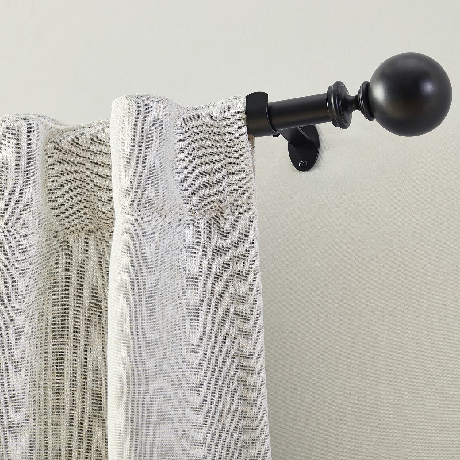 Threadmade Cordelia 1 Adjustable Curtain Rod