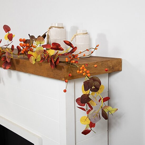 Northlight 5ft Berries Leaves Unlit Indoor Garland
