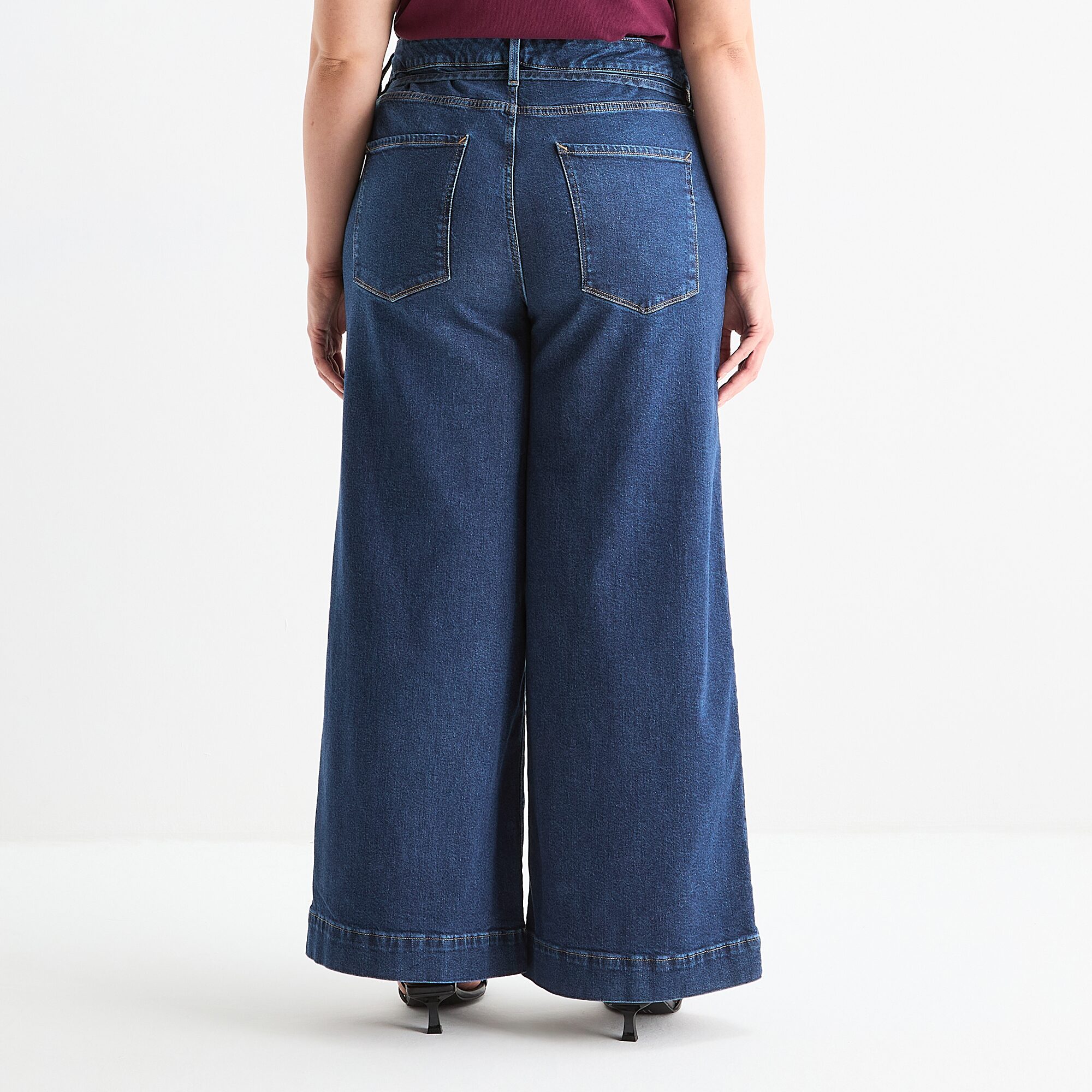 A.N.A Womens Plus Mid Rise Wide Leg Jean