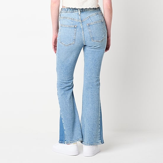 Arizona Curvy Womens Juniors Short High Rise Flare Leg Jean