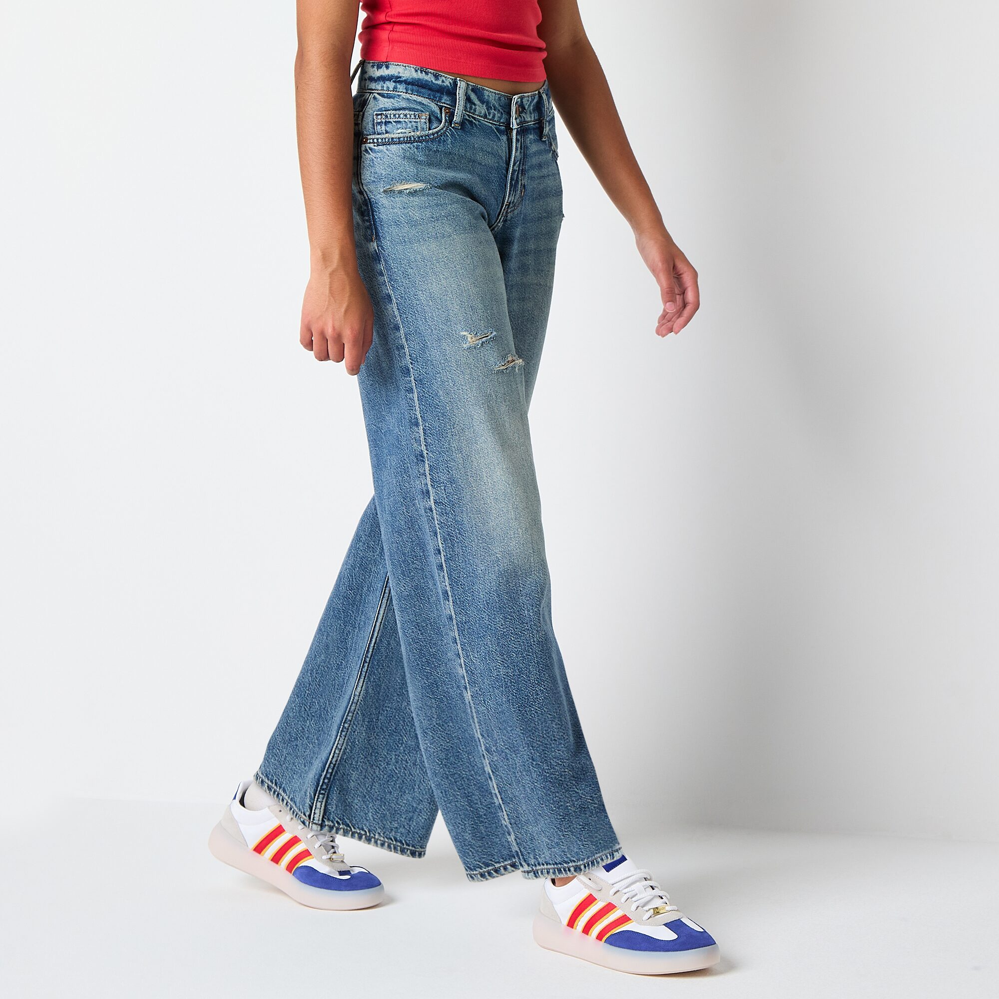 Arizona Airy Drape Womens Juniors Short Low Rise Baggy Fit Jean
