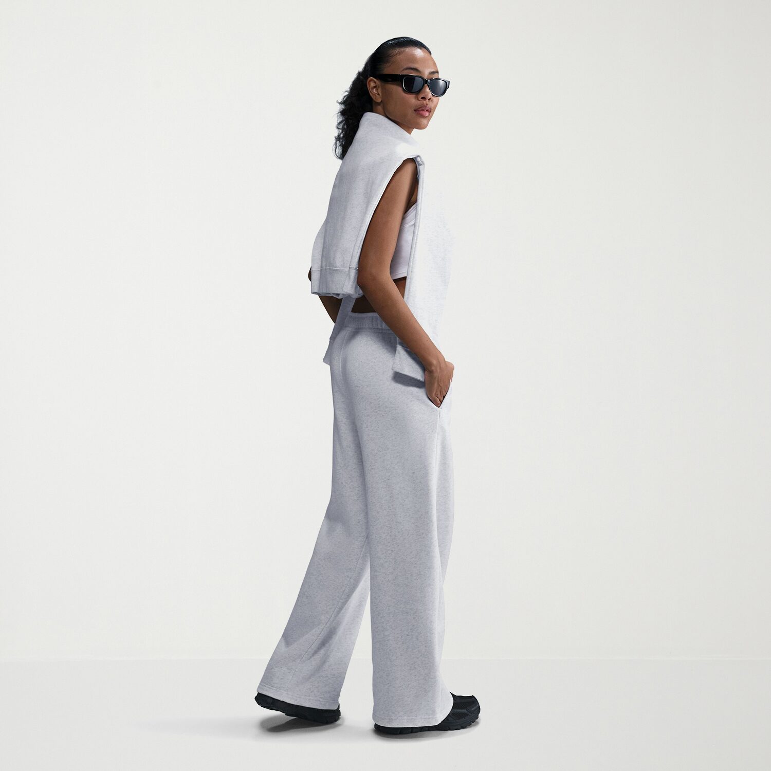 Nike Club Womens Wide Leg Mid Rise Fleece Sweatpant