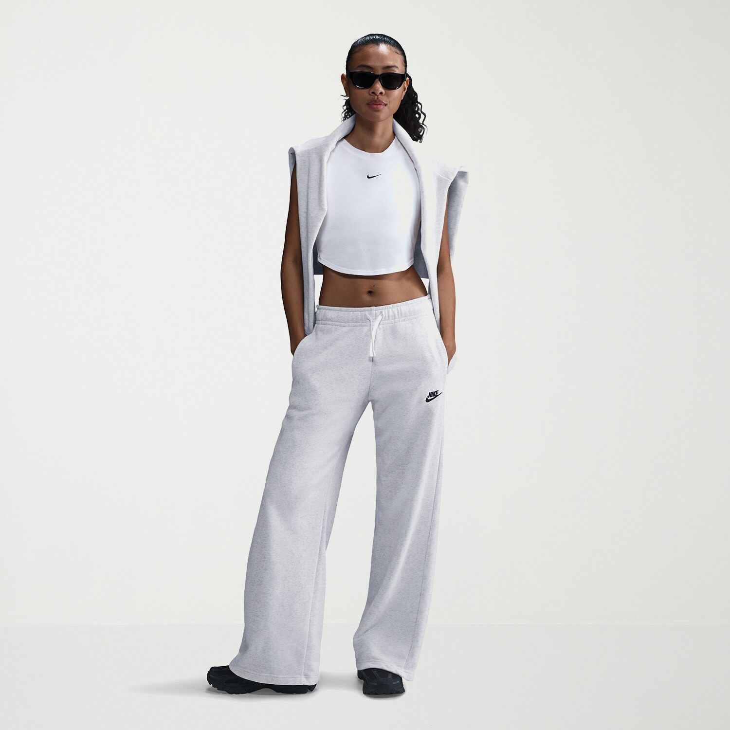 Nike Club Womens Wide Leg Mid Rise Fleece Sweatpant
